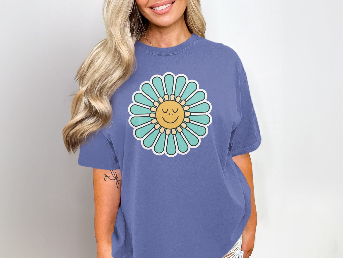 Happy Sunflower Graphic Tee with Smiling Sun Design