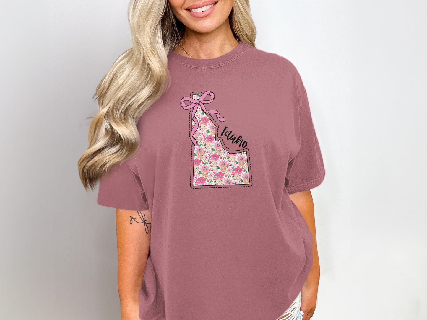 Idaho Floral Graphic Tee with Cute Bow Design