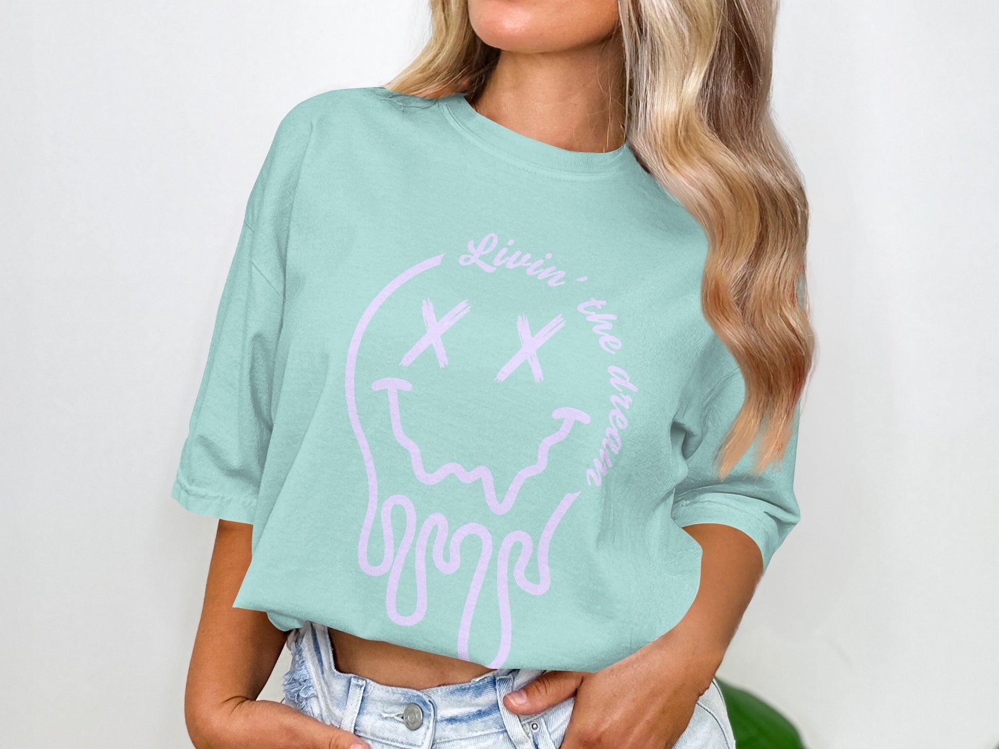 Livin the Dream Smiley Face Graphic Tee