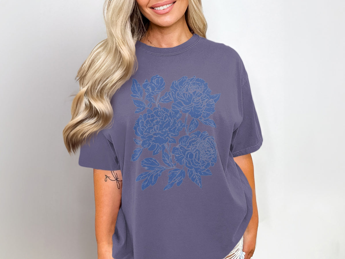 Elegant Blue Floral Design Women's T-Shirt