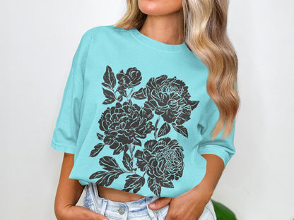 Floral Graphic Tee with Oversized Fit Short Sleeve Design