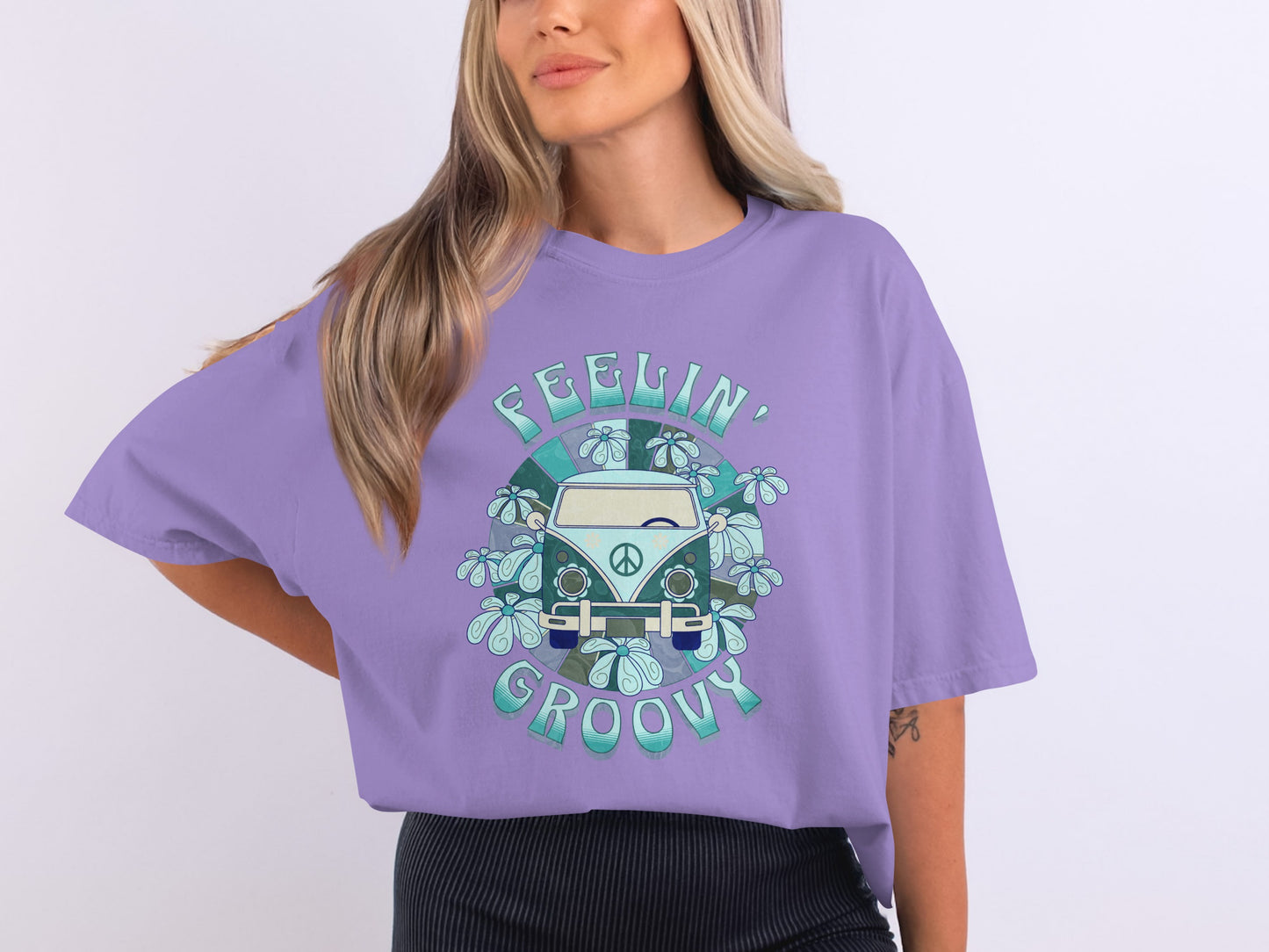 Feelin Groovy Retro Floral Van Design T-Shirt